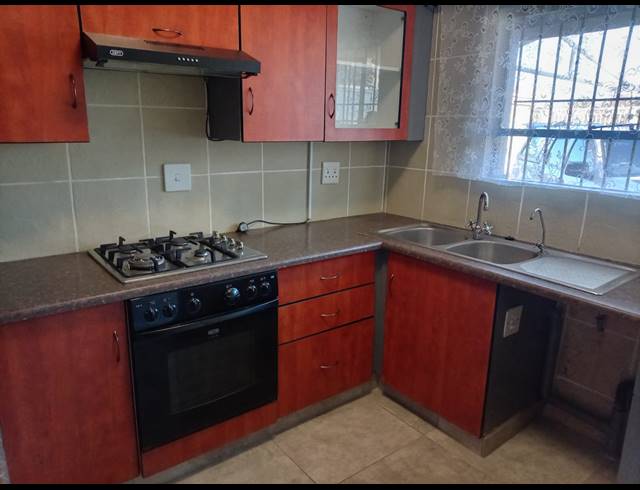 2 BEDROOM APARTMENT TO LET IN DEL JUDOR